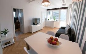 Old Town Grand Theatre Apartment